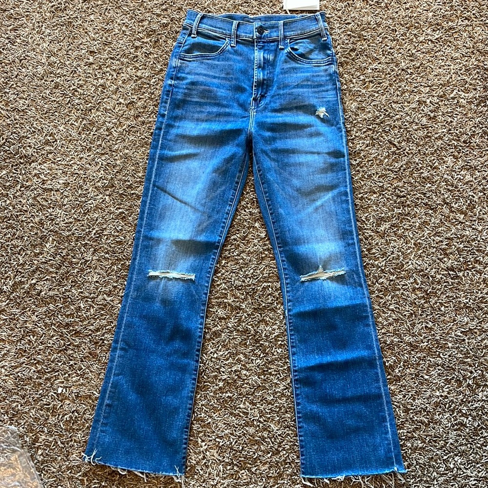 Mother “the hustler” fray ankle bootcut jeans BNWT! Size 27